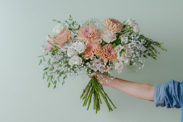WHITE BLUSH